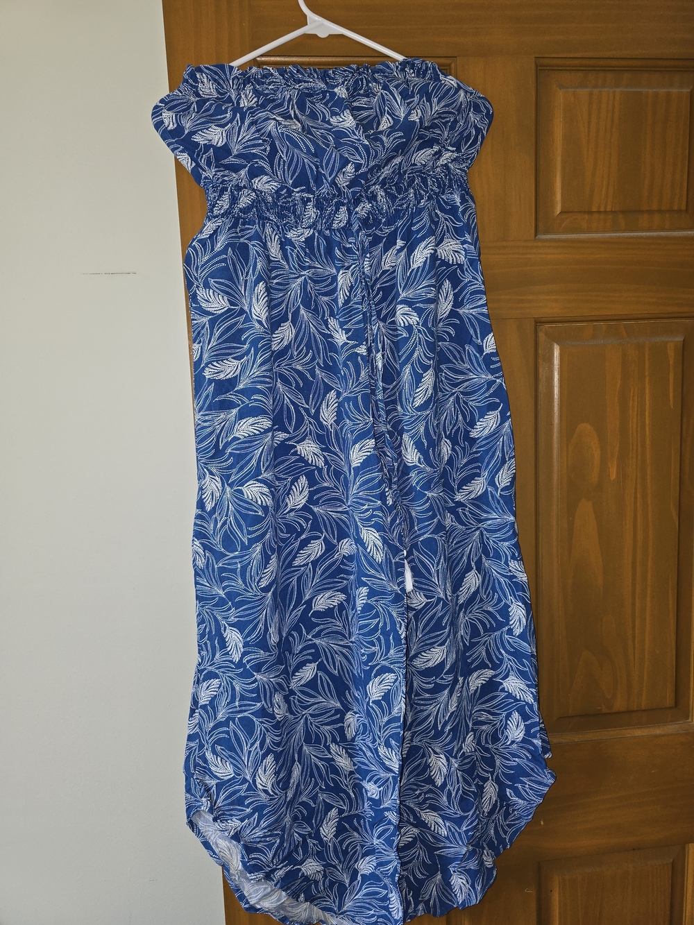 Womens Size S Blue and White Floral Strapless Halter Wide Leg Jumper